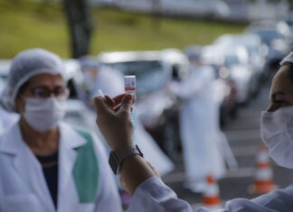 Com 633 mil vacinas, Paraná vai intensificar aplicação da segunda dose