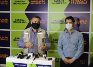 Primeiro lote com vacinas da Pfizer chega ao Paraná; doses ficarão no Cemepar até quarta