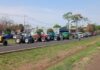 Caminhoneiros e manifestantes se reúnem em rodovias da região de Maringá
