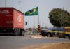 PRF libera 35 pontos de bloqueio de caminhoneiros