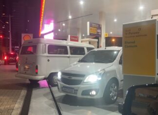 Ponta-grossenses fazem filas em postos de gasolina
