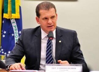 TSE cassa mandato de deputado do Paraná por infidelidade partidária
