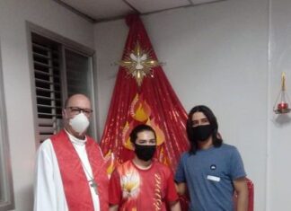 Bispo vai até hospital e garante Crisma de jovem com tumor