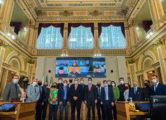 Governo apresenta Cartão Futuro e programas estaduais a vereadores de Curitiba