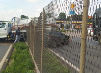 Acidente entre carro e caminhão deixa trânsito lento na BR-376 em PG