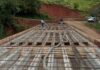 Ponte sobre o Rio Ribeira, entre Castro e Campo Largo, recebe concretagem