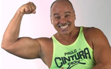 Paulo Cintura manda um abraço para Luciene Gallo e seu filhinho Rafael e deixa um recado para os governantes do Paraná.