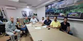 Cambira assina ordem de serviço para reforma do abatedouro municipal