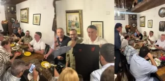 Bolsonaro é presenteado com café de Cambira em almoço com apoiadores