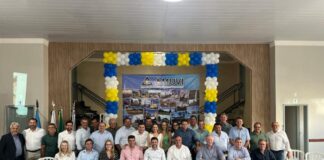 “Emerson Toledo Assume a Presidência da Amuvi: Compromisso Renovado com o Desenvolvimento Regional”