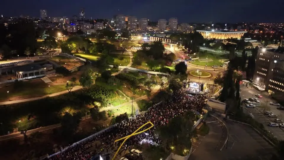 Milhares de israelenses fazem manifestação para libertação de reféns