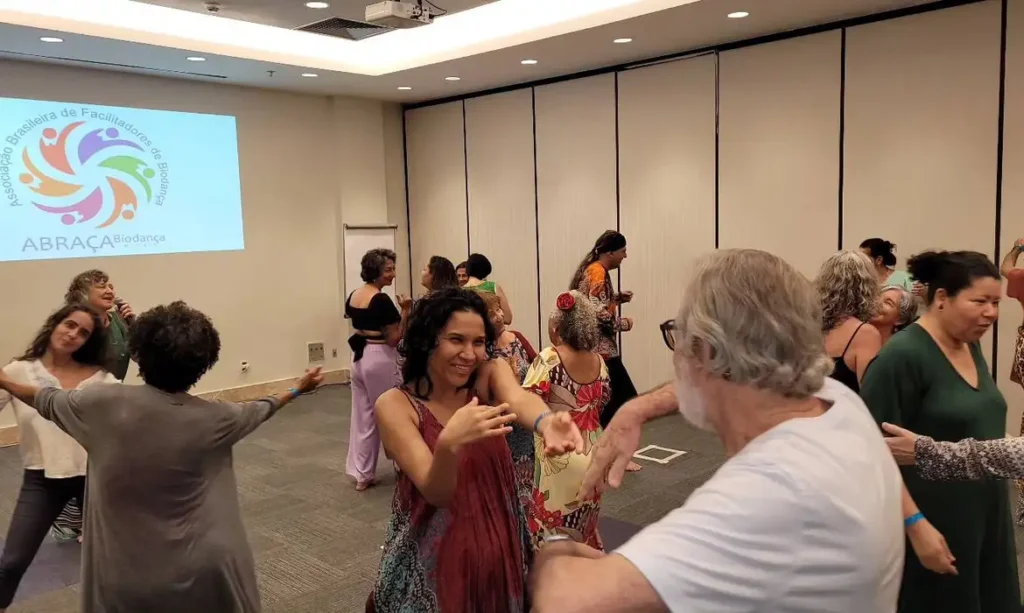 Ufólogo, confeccionador de perucas e mais: veja as novas profissões na lista do Ministério do Trabalho