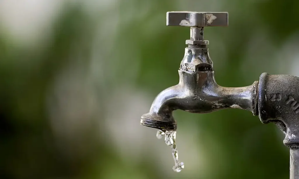 Pode faltar água em 16 bairros de Curitiba na próxima semana; veja quando e onde