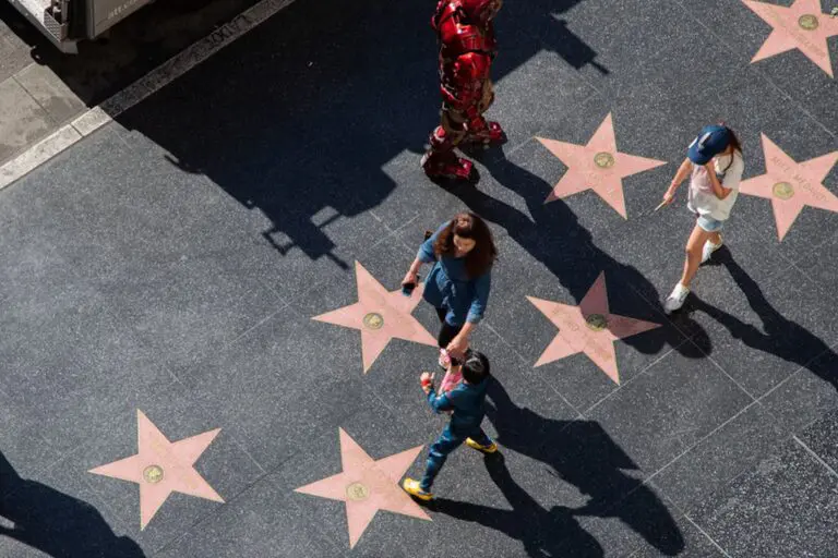Curitiba pode ganhar sua própria Calçada da Fama. Veja onde