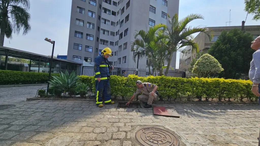 Morador de apartamento em Curitiba esquece panela no fogo, sai e vizinhos acionam bombeiros