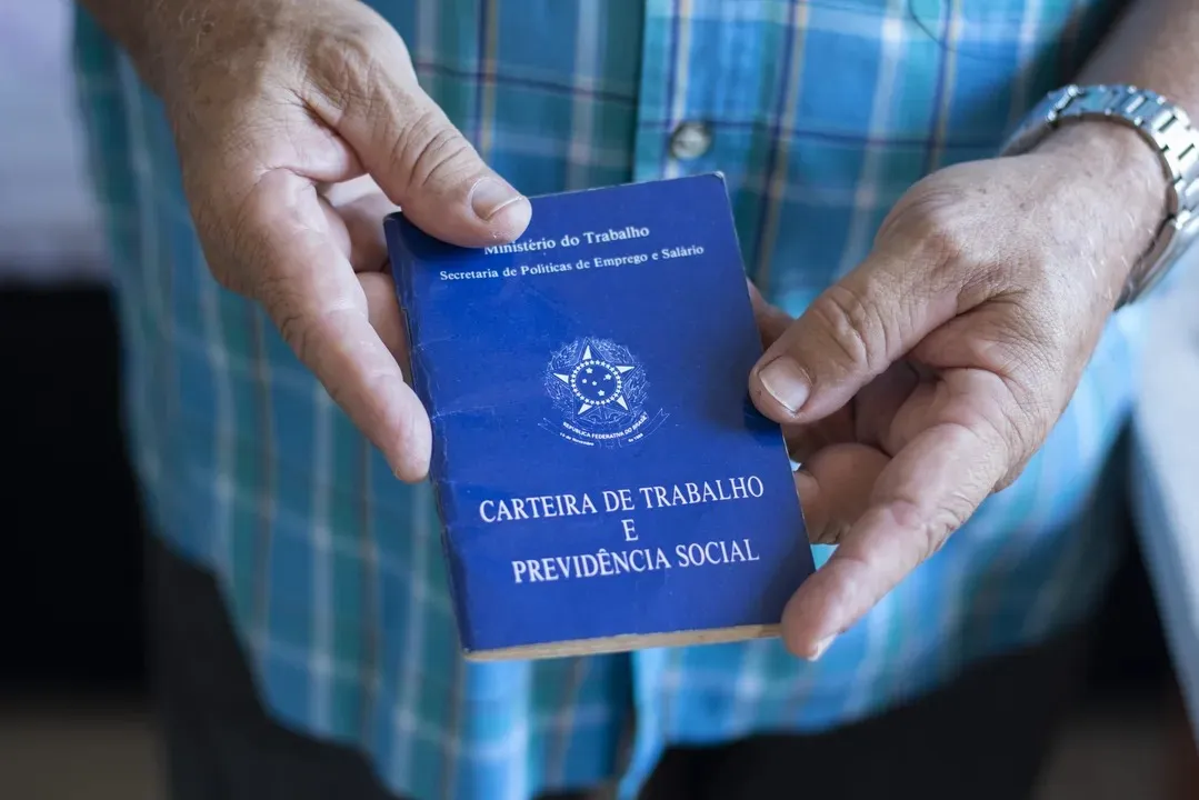 Carteira assinada: semana começa com 643 vagas em Apucarana