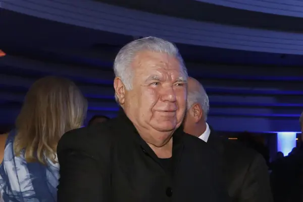 Calçadão no Centro de Curitiba pode ganhar o nome de Jaime Lerner