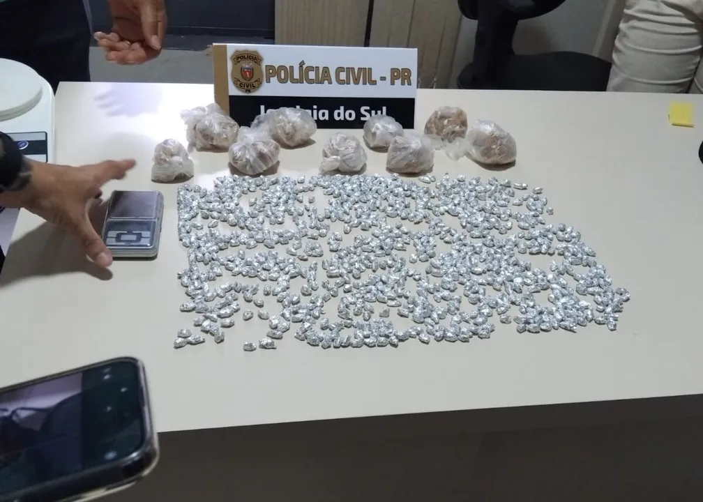 Polícia Civil apreende mais de 800 pedras de crack em Jandaia do Sul