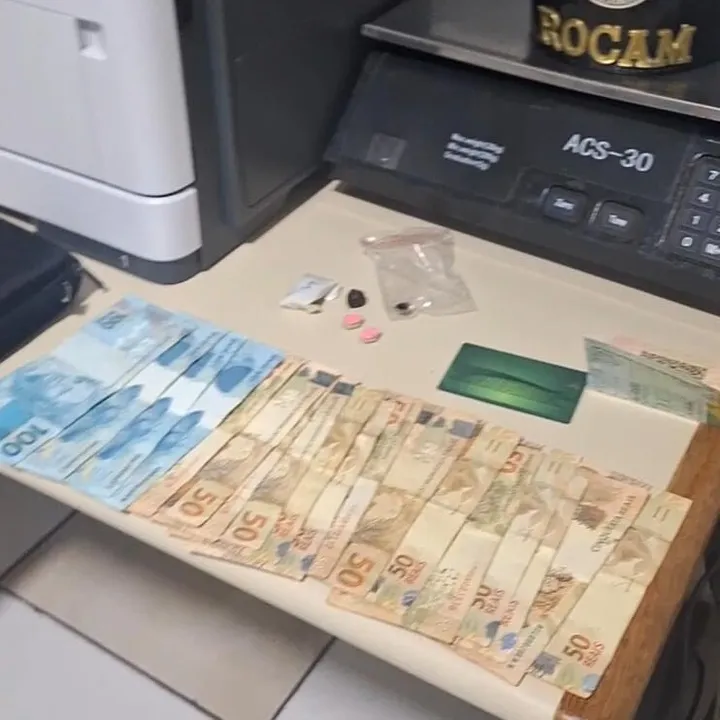 Suspeito de fazer delivery de drogas é preso pela PM em Apucarana