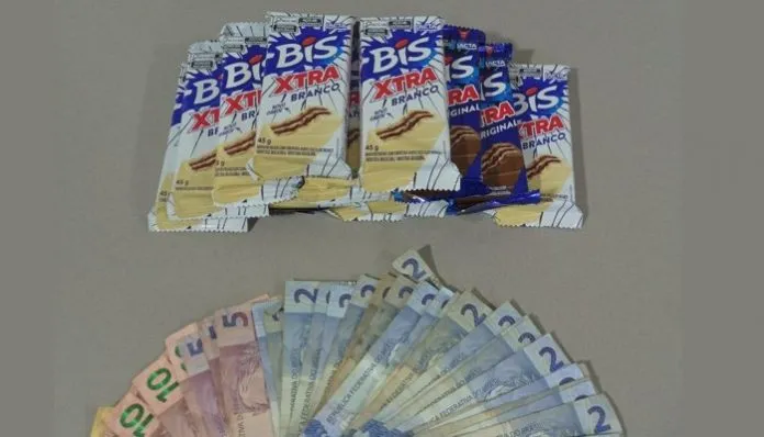 Homem furta chocolates e dinheiro de quiosque em Jandaia do Sul
