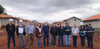 Prefeitura de Jandaia do Sul e Cohapar acompanham a retomada das obras do Programa Vida Nova