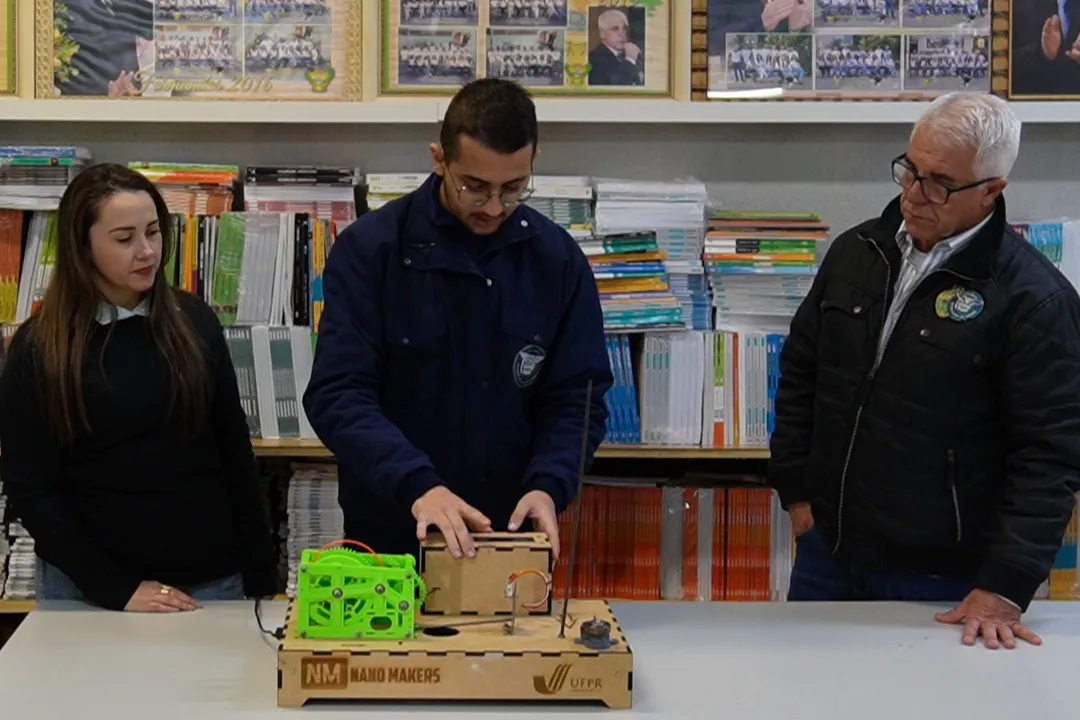 Aluno de Jandaia do Sul cria projeto que dá novo uso a garrafas PET