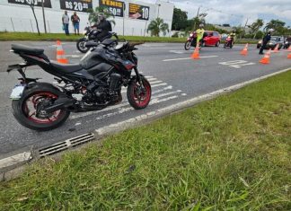 Homem com moto esportiva acelera para a morte na Linha Verde de Curitiba