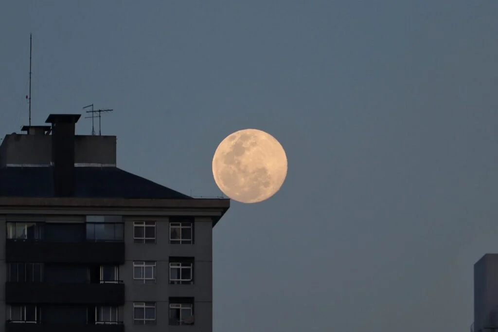 Primeira Superlua de 2026 acontece neste sábado. Saiba todos os detalhes