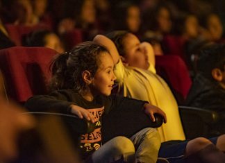 Governo do Paraná abre edital da 3ª edição do programa Crianças no Teatro