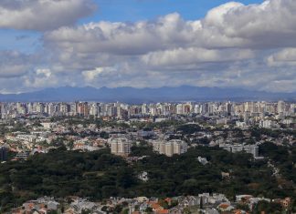 Semana típica de verão: tempo abafado e chuva de fim de tarde no Paraná