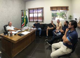 PREFEITO DITÃO REALIZA REUNIÃO PARA TRATAR ASSUNTOS SOBRE A AGRITECH