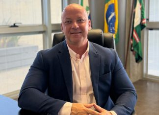 Ratinho Junior nomeia Francisco Zanicotti como procurador-geral de Justiça para novo biênio uma hora após a eleição