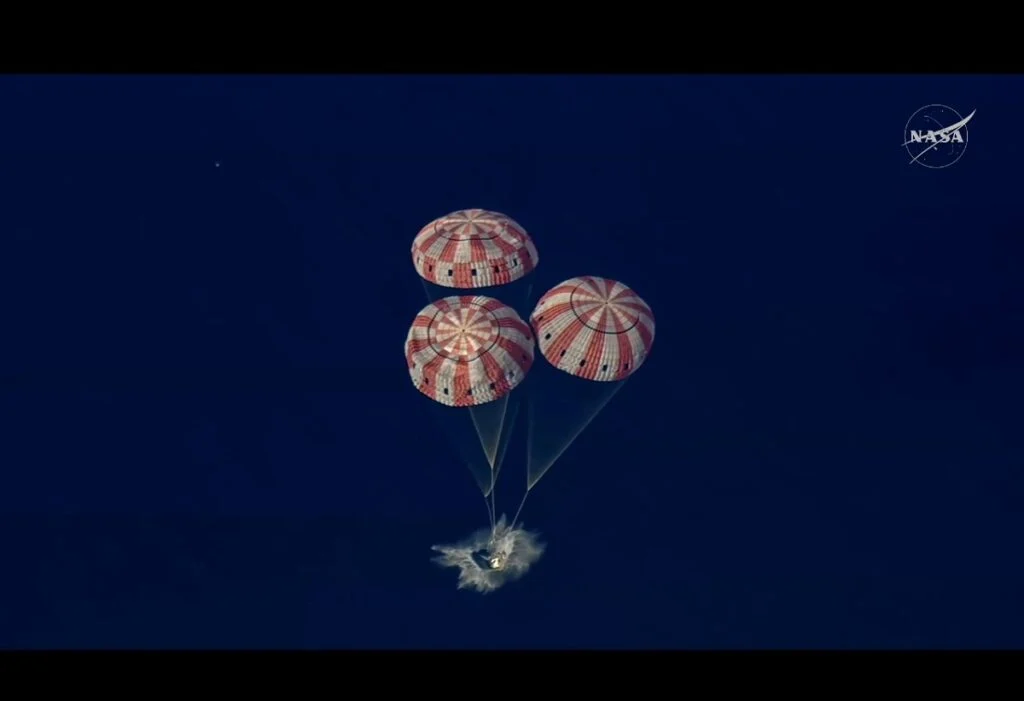 Astronautas da Artemis 2 retornam à Terra após missão lunar de 10 dias