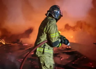 Dois incêndios em menos de quatro horas na mesma região de Curitiba assustam moradores