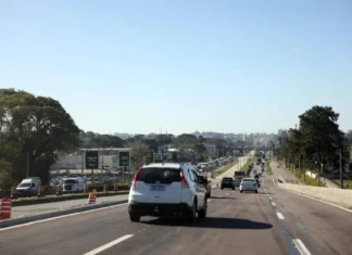 Avanço nas obras no complexo Tarumã, em Curitiba, desloca o tráfego para viaduto