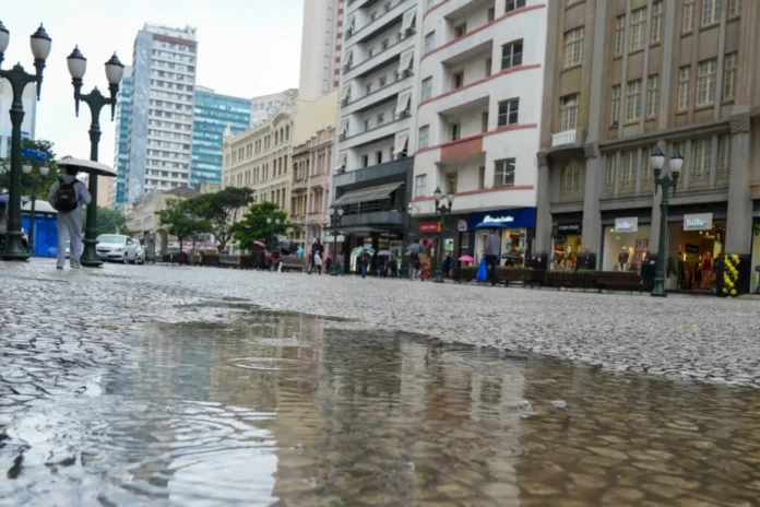 2026-06-10_-_chuva_rua_xv-11-1024x682