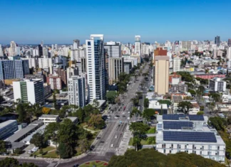 Prefeito de Curitiba sanciona lei orçamentária com valor recorde de R$ 16,39 bilhões
