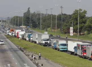 Lei garante frete mínimo no transporte de cargas; saiba o que muda