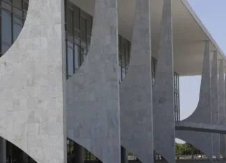 Governo Federal abre processo de reciprocidade contra tarifas dos EUA