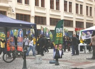 Campanha no Paraná entra na reta final com debate, pesquisas e cerco aos indecisos