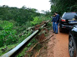 Número de municípios afetados pelas chuvas torrenciais no Paraná sobe para 71