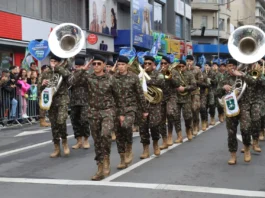 Ponta Grossa celebra 203 anos com desfile na Vicente Machado