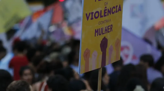 Plataformas vão informar canais de denúncia de violência contra mulher