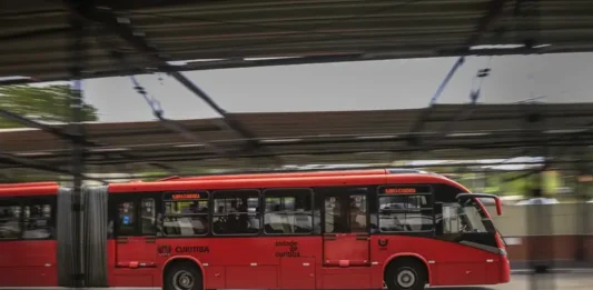 Curitiba pode modernizar os ônibus sem modernizar o transporte?