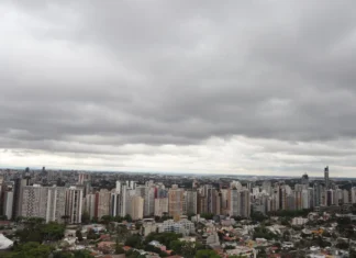 Fim de semana de eleição será com risco de temporal no Paraná