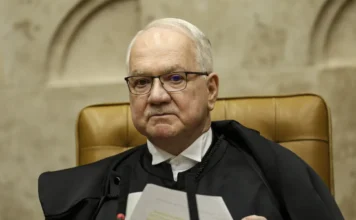 Fachin devolve relatoria do caso do INSS a Mendonça e mantém Master