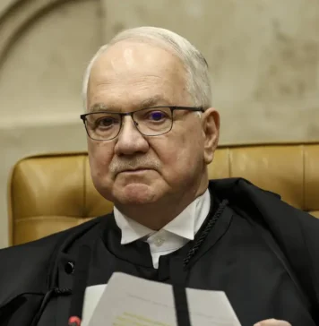 Fachin devolve relatoria do caso do INSS a Mendonça e mantém Master