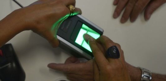 INSS alerta para golpes que usam informação falsa sobre biometria
